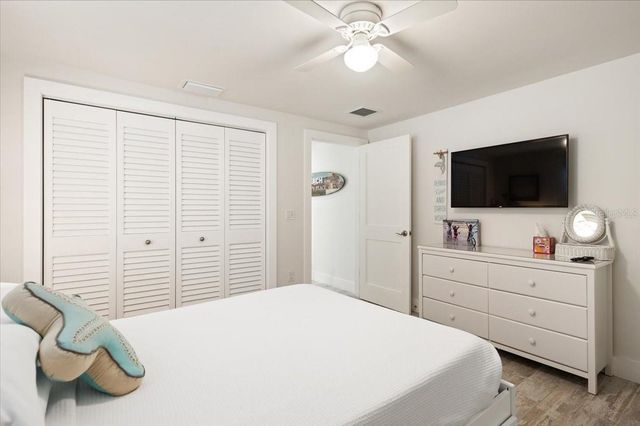 5125 SANDY BEACH AVENUE, Sarasota, FL 34242