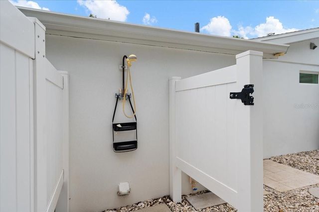 5125 SANDY BEACH AVENUE, Sarasota, FL 34242
