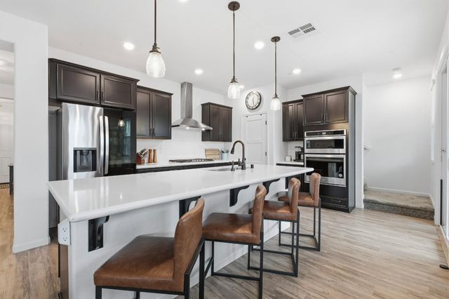 7240 Encore Way, Roseville, CA 95747