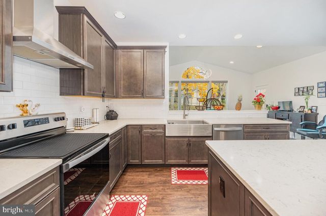 4555 LARK MEADOWS DRIVE, Mechanicsburg, PA 17055