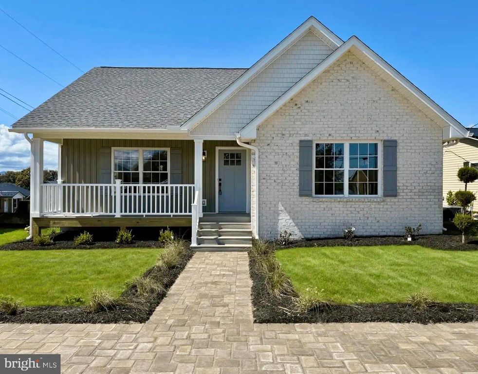 320 8TH AVENUE, Luray, VA 22835
