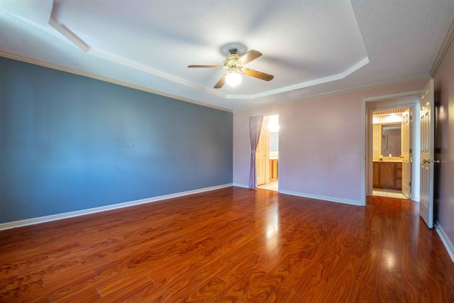 2033 WESTBRIAR DR, Memphis, TN 38016