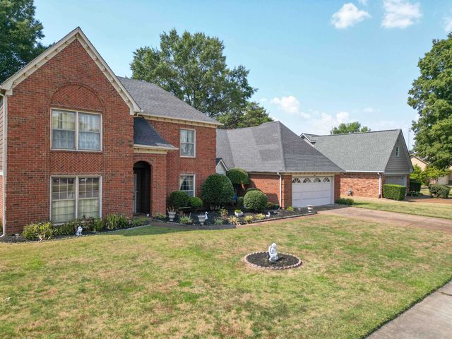2033 WESTBRIAR DR, Memphis, TN 38016