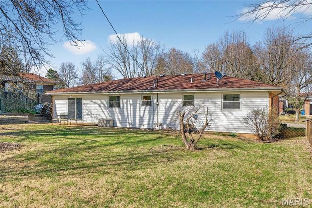 686 Damascus Drive, St Louis, MO 63125