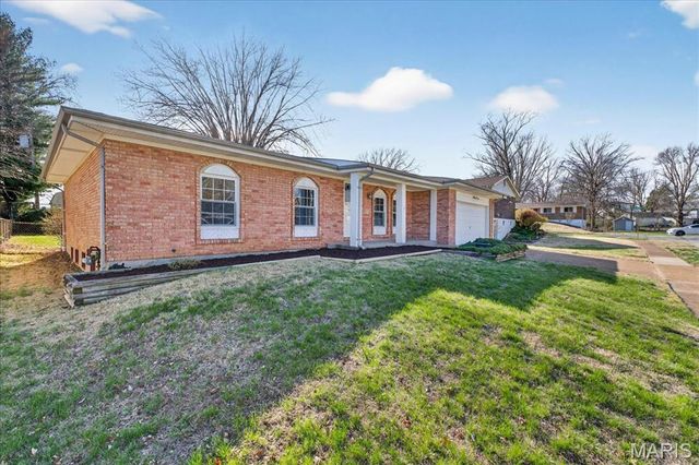 686 Damascus Drive, St Louis, MO 63125