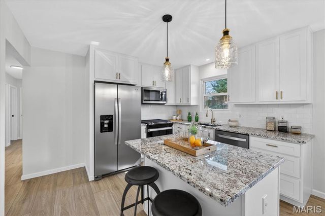 686 Damascus Drive, St Louis, MO 63125