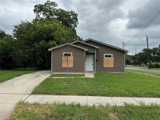 1920 Jb Jackson Jr Boulevard J, Dallas, TX 75210