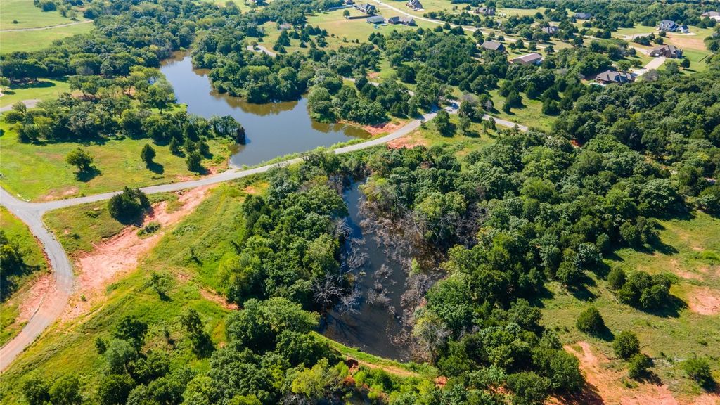 Image 4 of property listing at 21544 Ash Tree Lane, Purcell, OK 73080