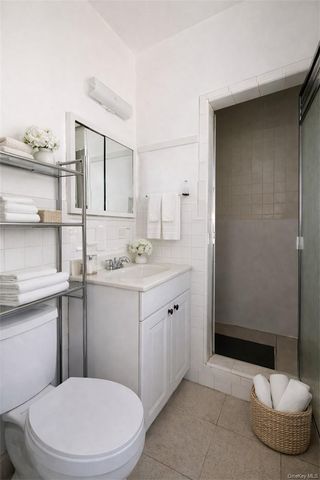 134-54 Maple Avenue 2W, Flushing, NY 11355