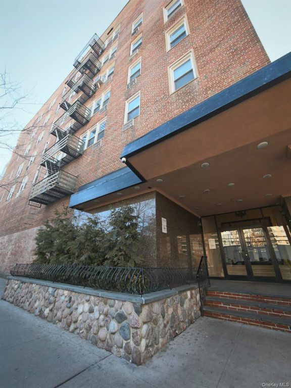 134-54 Maple Avenue 2W, Flushing, NY 11355