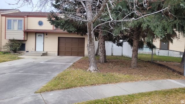 5489 W CYCLAMEN CT, West Jordan, UT 84081