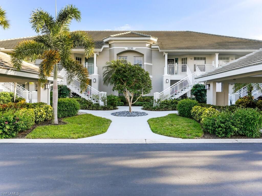 2220 Chesterbrook CT 6-202, NAPLES, FL 34109 — photo 2