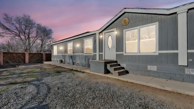 2319 Felicitas Road SW, Albuquerque, NM 87105
