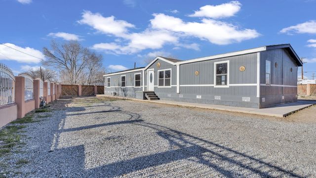2319 Felicitas Road SW, Albuquerque, NM 87105