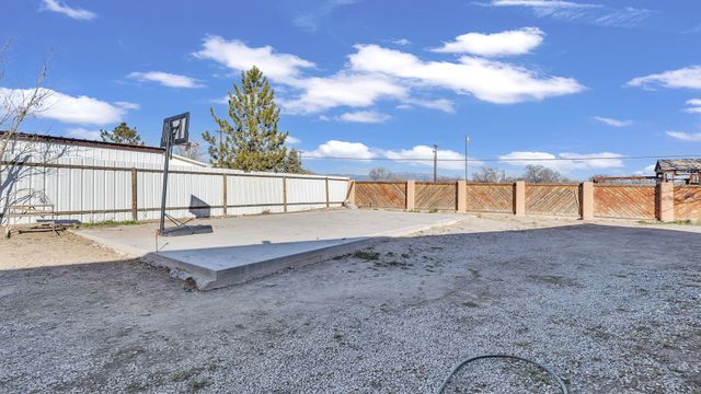 2319 Felicitas Road SW, Albuquerque, NM 87105