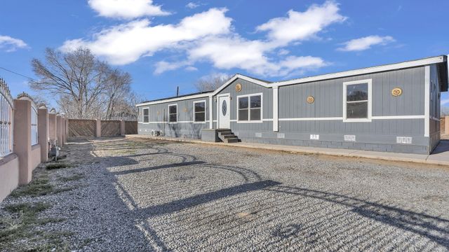 2319 Felicitas Road SW, Albuquerque, NM 87105