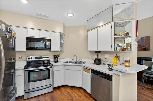 4652 OAK ARBOR CIRCLE, Orlando, FL 32808