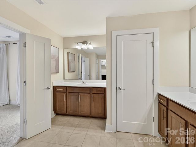 17043 Soho Drive, Charlotte, NC 28204