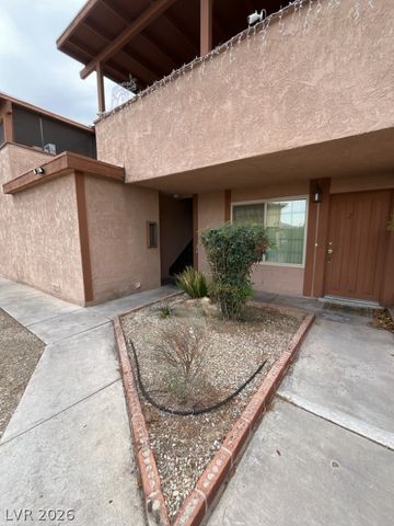 2753 Kline Circle 3, Las Vegas, NV 89121