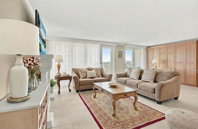 3460 S Ocean Boulevard 314, Palm Beach, FL 33480