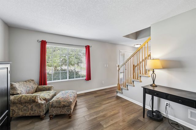 5901 NW 94th Street, Johnston, IA 50131