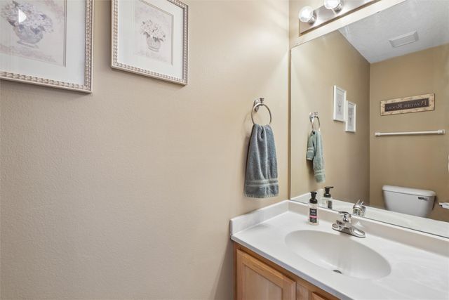 5901 NW 94th Street, Johnston, IA 50131