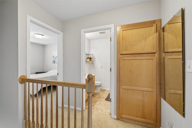 5901 NW 94th Street, Johnston, IA 50131