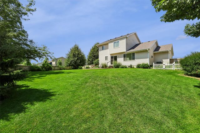 5901 NW 94th Street, Johnston, IA 50131