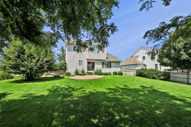 5901 NW 94th Street, Johnston, IA 50131