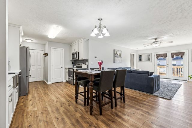 1837 Elizabeth Ln, Columbia, TN 38401
