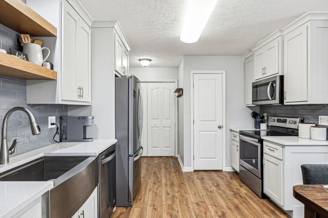 1837 Elizabeth Ln, Columbia, TN 38401