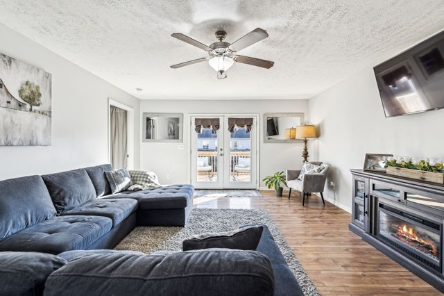 1837 Elizabeth Ln, Columbia, TN 38401