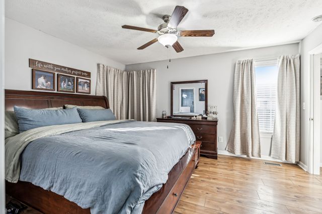 1837 Elizabeth Ln, Columbia, TN 38401