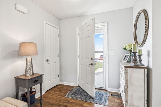 1837 Elizabeth Ln, Columbia, TN 38401