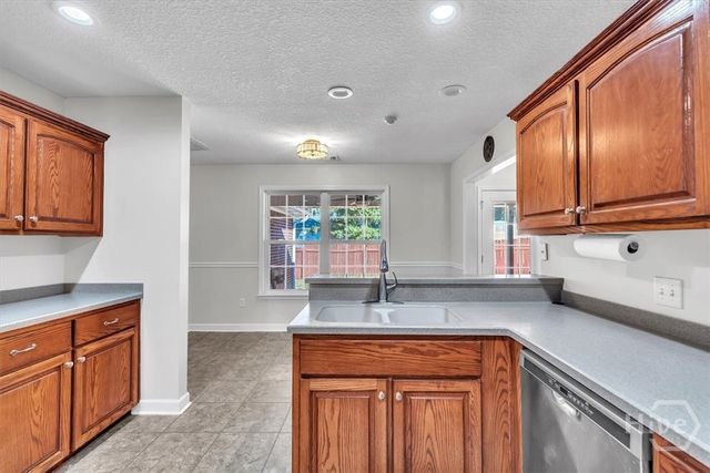 141 Colonial Drive, Midway, GA 31320