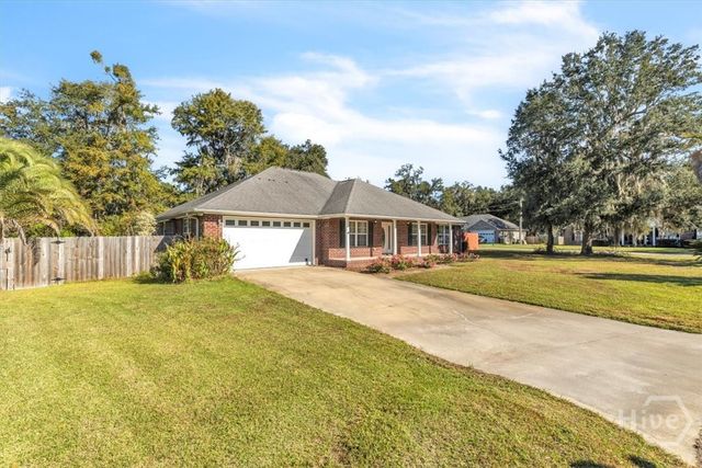 141 Colonial Drive, Midway, GA 31320