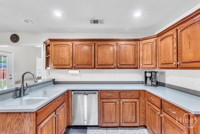 141 Colonial Drive, Midway, GA 31320