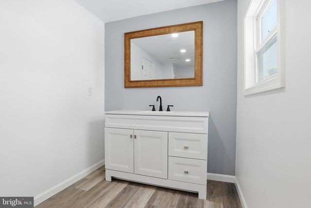 6 PINE ST, York, PA 17406