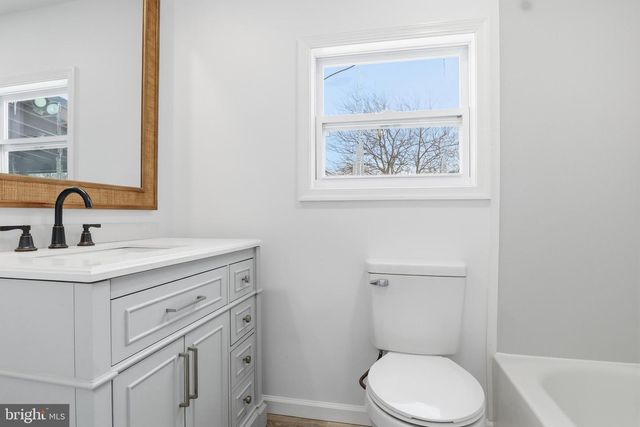 6 PINE ST, York, PA 17406