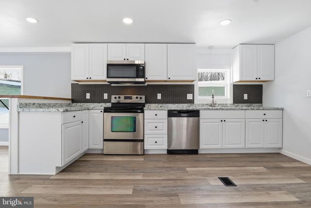 6 PINE ST, York, PA 17406