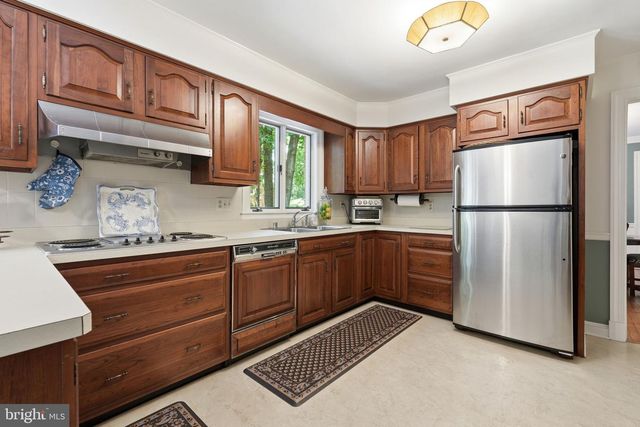 26 BELLEVIEW DR, Severna Park, MD 21146