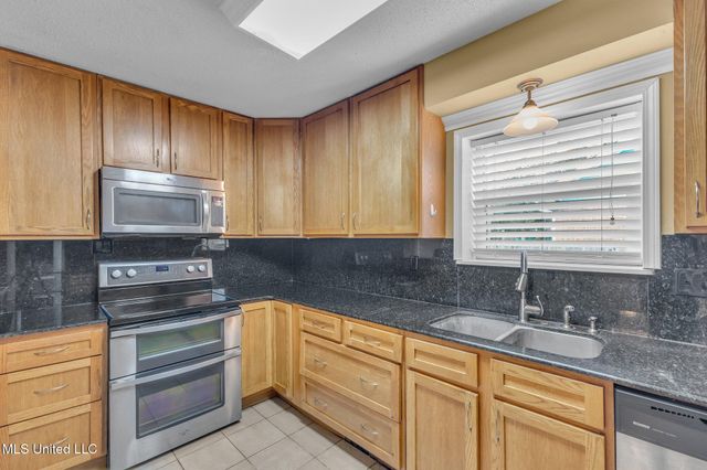 2414 Burke Street, Gulfport, MS 39507
