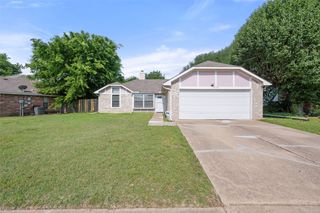 4756 Hollow Tree Drive, Arlington, TX 76018