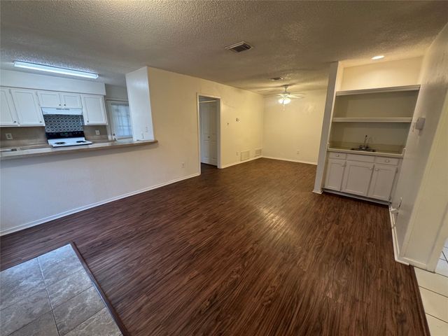 701 Boyd Drive, Grapevine, TX 76051