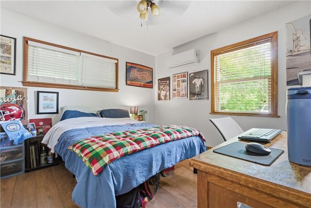 1203 N Sang Avenue, Fayetteville, AR 72703