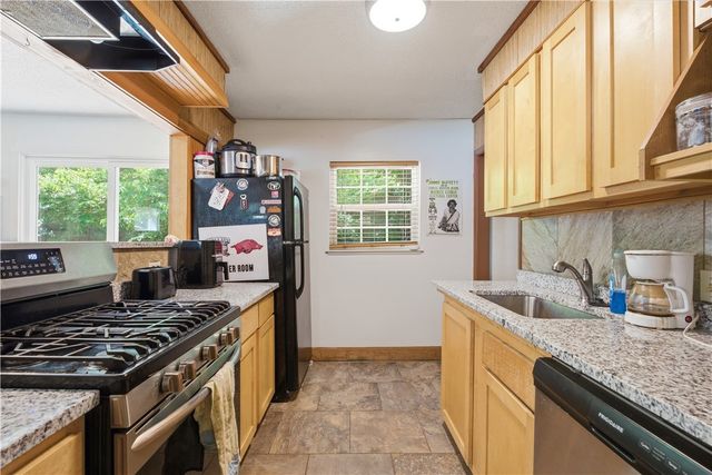 1203 N Sang Avenue, Fayetteville, AR 72703
