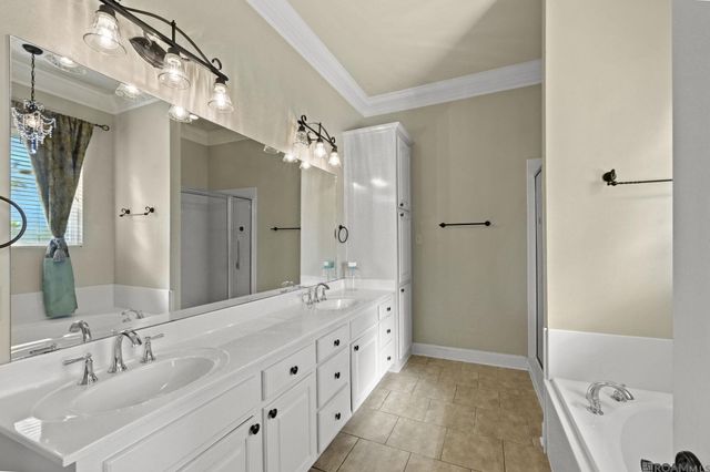 2402 S TURNBERRY AVE, Zachary, LA 70791