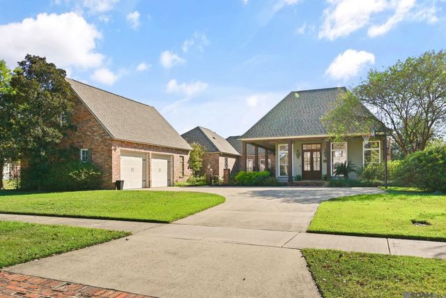 2402 S TURNBERRY AVE, Zachary, LA 70791