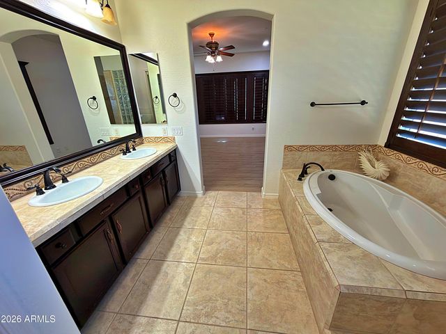 6602 S BRIDAL VAIL Drive, Gilbert, AZ 85298