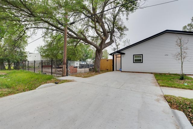 2702 Reid Street A, Houston, TX 77026